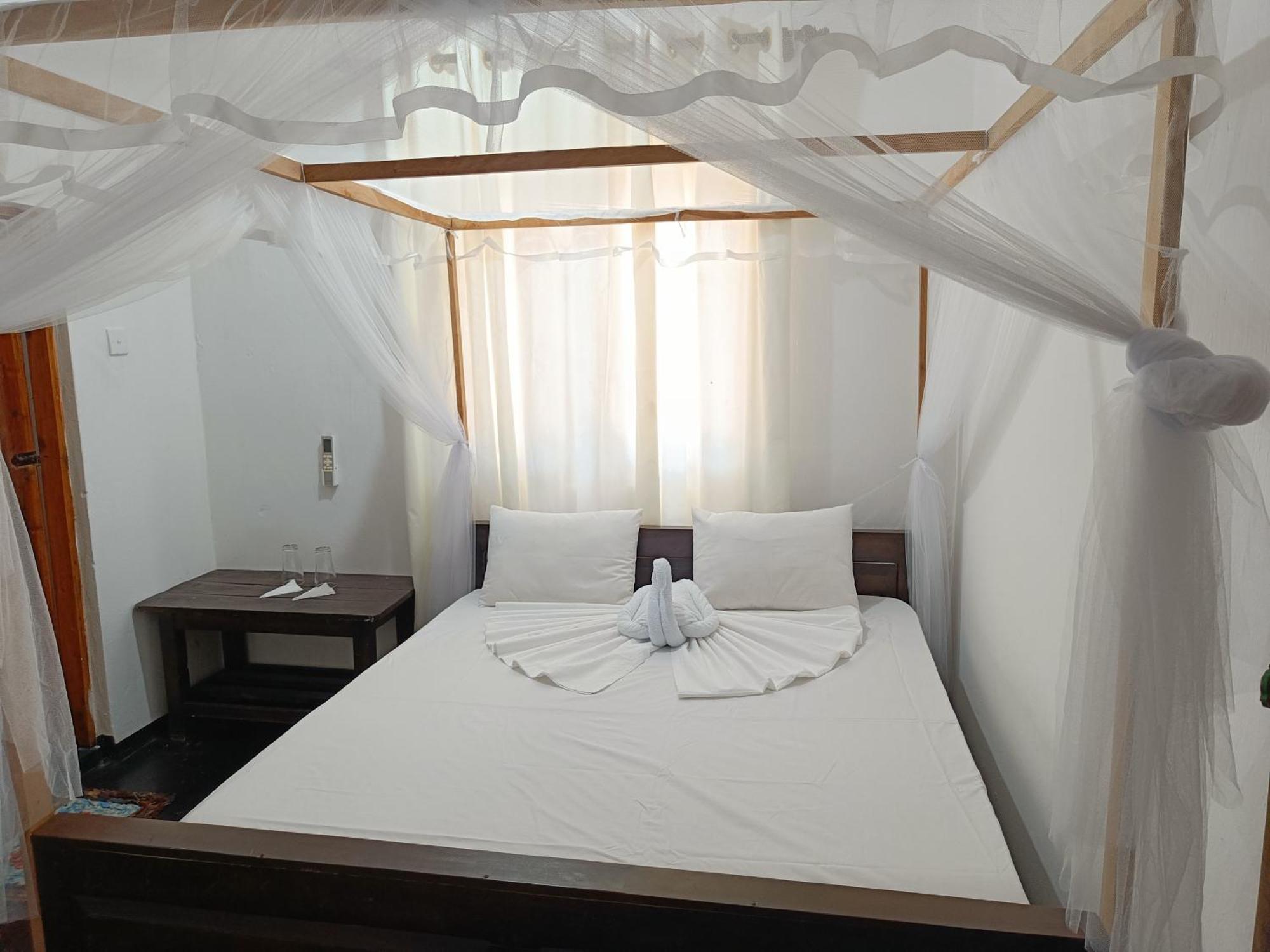 Kingly Aroma Hotel Аругам Бей Стая снимка