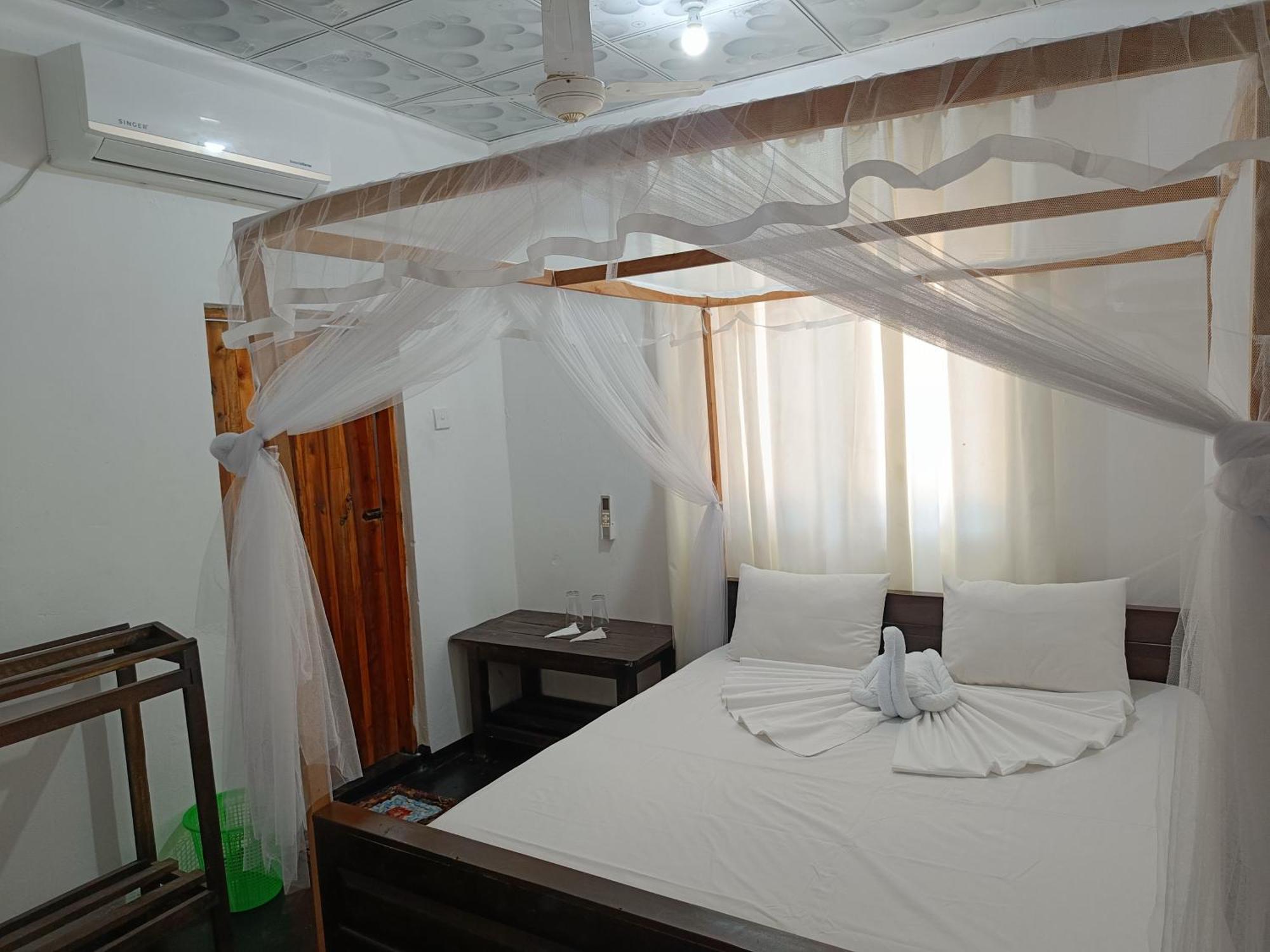Kingly Aroma Hotel Аругам Бей Стая снимка