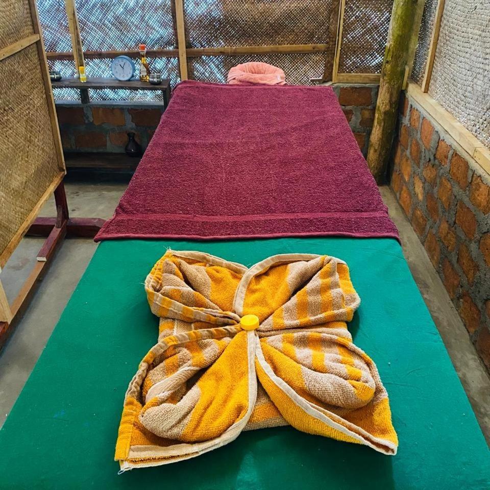 Kingly Aroma Hotel Аругам Бей Екстериор снимка