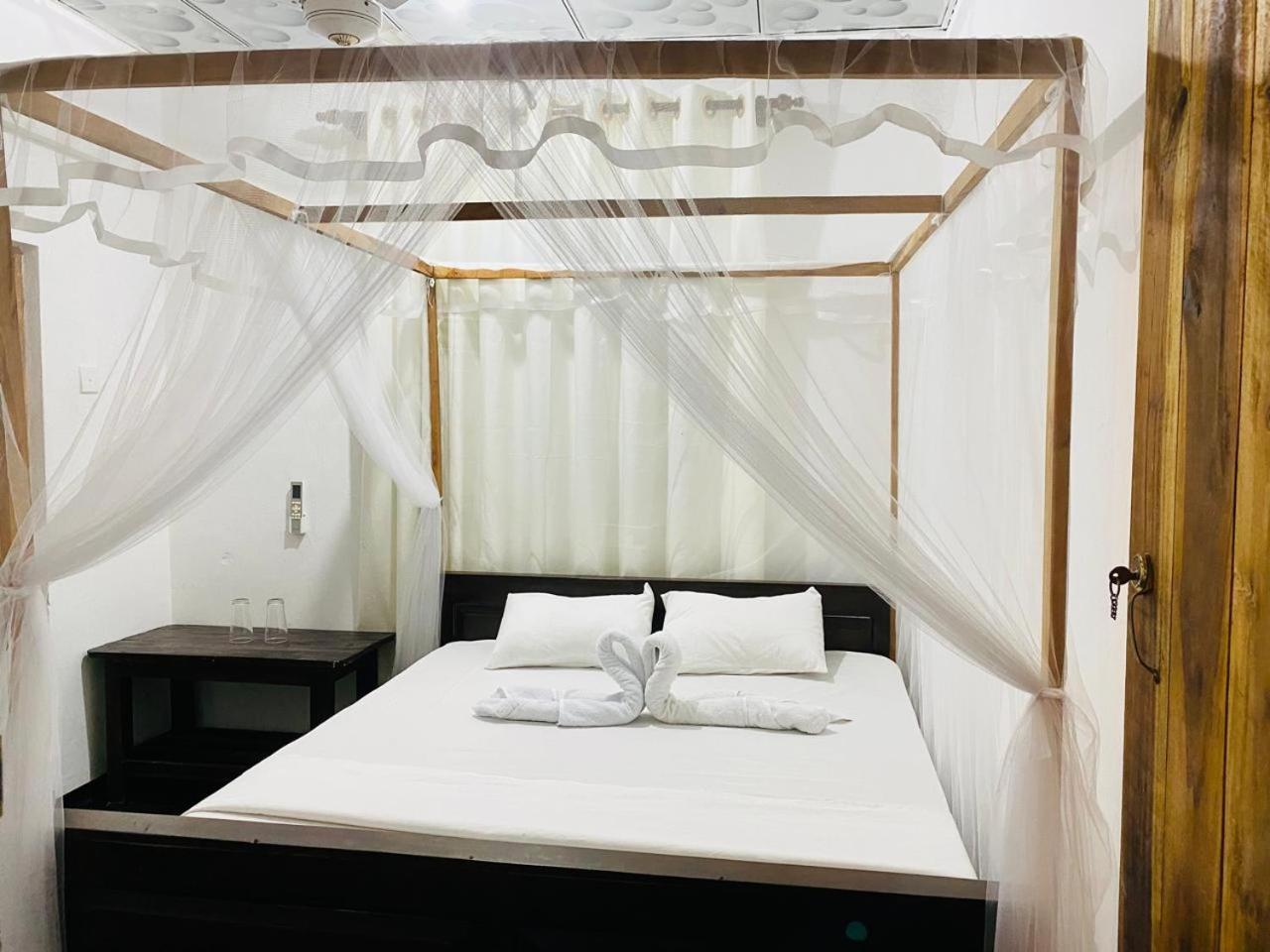 Kingly Aroma Hotel Аругам Бей Стая снимка