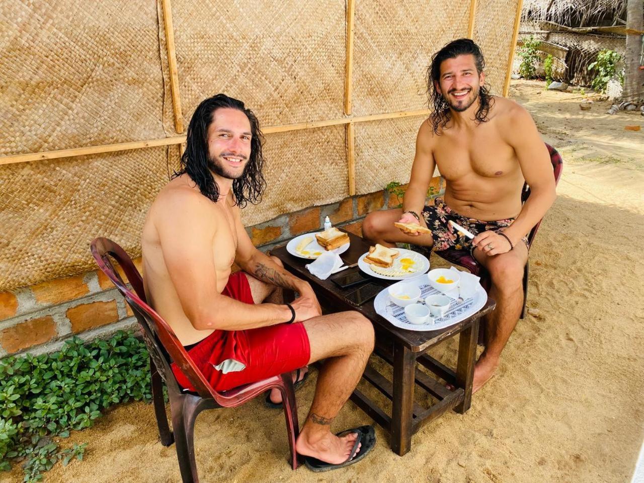 Kingly Aroma Hotel Аругам Бей Екстериор снимка