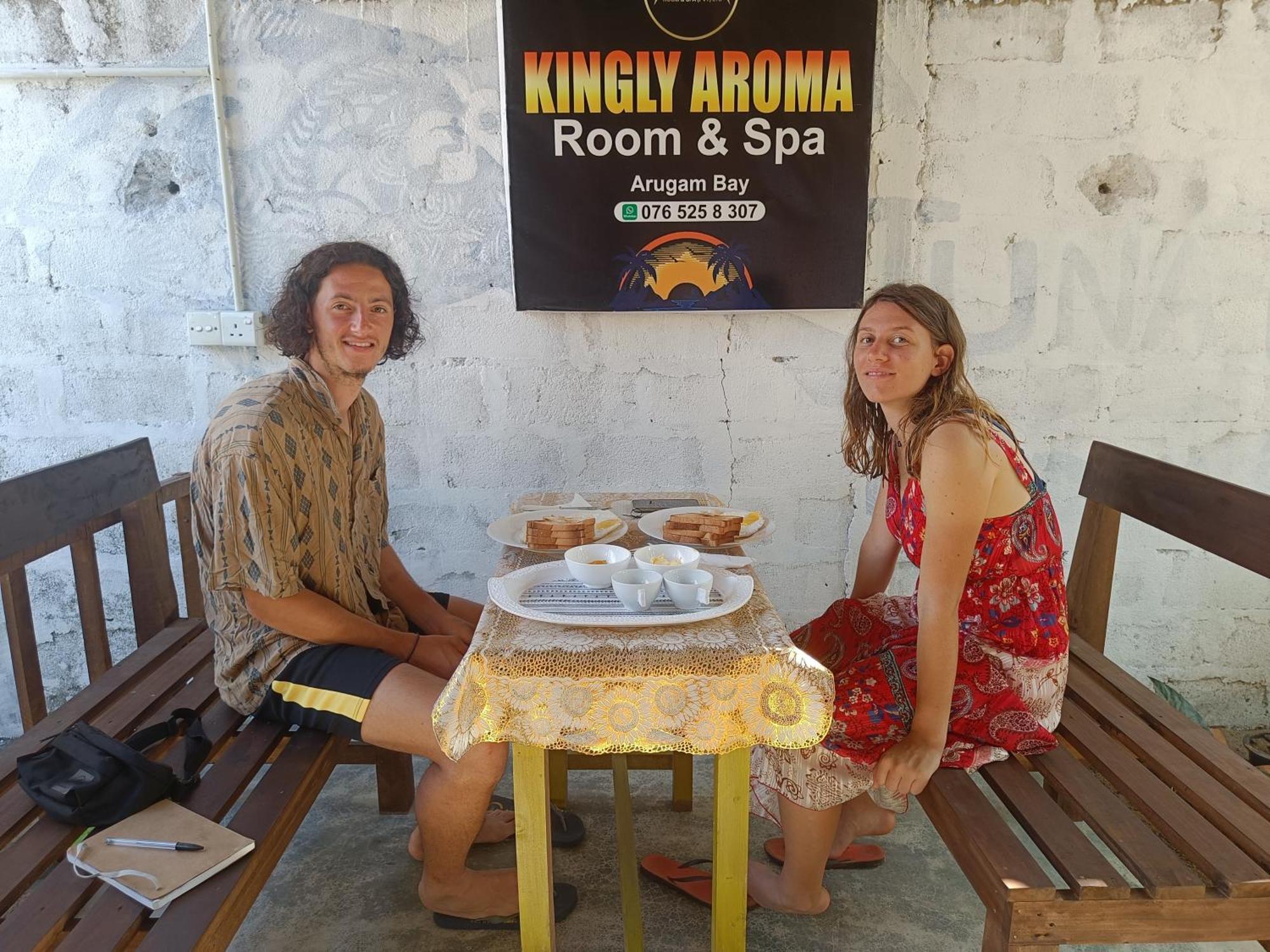 Kingly Aroma Hotel Аругам Бей Екстериор снимка